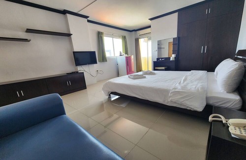 Ban Lam Rua Taek Hotel | One Residence