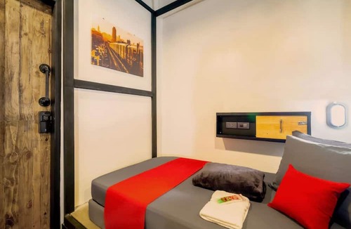 Nana Hotel | Episode 11 Hostel Sukhumvit