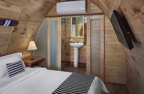 Sihanoukville City Centre Hotel | Pod Village by Independence Hotels
