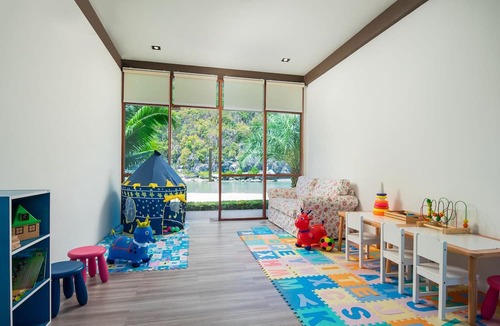 Sam Roi Yot Hotel | La Isla Pranburi Beach Resort