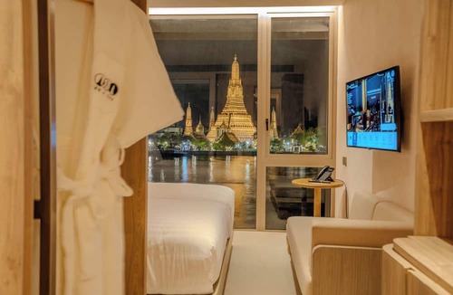 Phra Borom Maha Ratchawang Hotel | Inn A Day