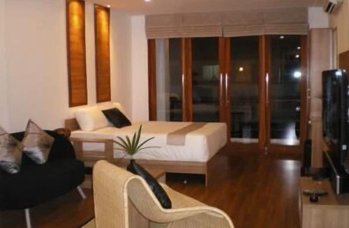 Na Chom Thian Hotel | 5ive Beach House Hotel