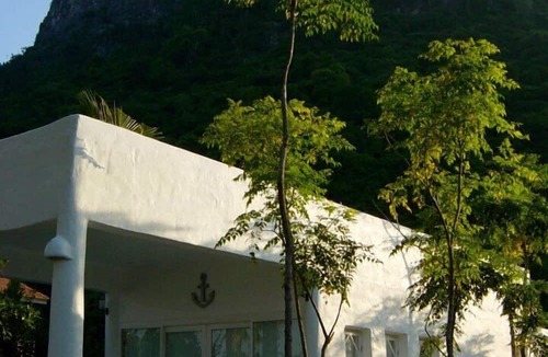 Sam Roi Yot Hotel | Brassiere Beach Resort