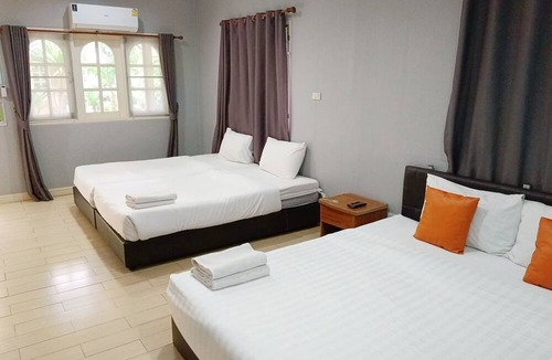 Phongprasan Hotel | Sunrise Resort