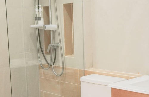 Chonburi Hotel | PT Residence Chonburi