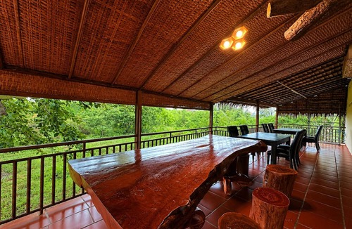 Kampot Hostel | Cloudy Hill Hostel & Villa