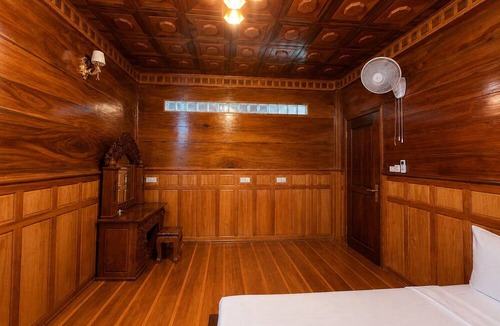Kampot Hostel | Cloudy Hill Hostel & Villa