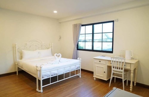 Samsen Nok Hotel | RoomQuest Ratchada AI Hotel Opsian Technologies