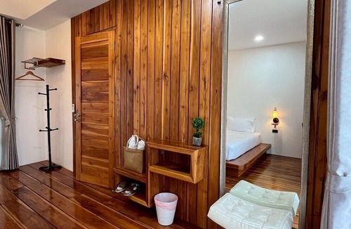 Pua Hotel | Mei Nai Home