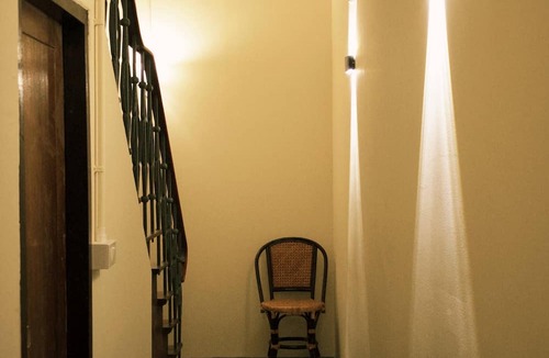 Wang Burapha Phirom House | Large Room Near Grand Palace