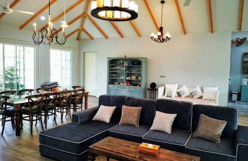 Khanong Phra Villa | Khaoyai 6 Bedrooms Pool Villa