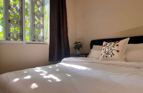 Embassy District House | EAIN WORKplusSTAY