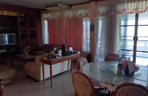Nang Lae House | House 389-a Quiet Home Above the Valley in the City