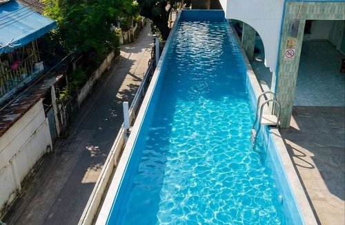 Chana Songkhram Hotel | Monday Capsule & Thai Traditional Bath