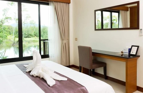 Khuk Khak Beach Hotel | Khao Lak Blue Lagoon Resort