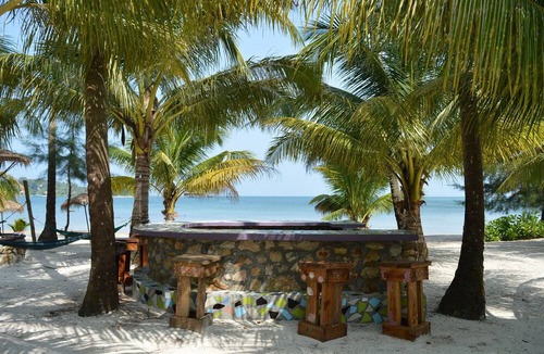 Koh Rong Hotel | Palm Beach Bungalow Resort