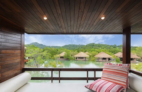 Ranong Hotel | The Blue Sky Resort Koh Payam
