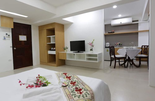 Talat Phlu Hotel | Beerapan Hotel