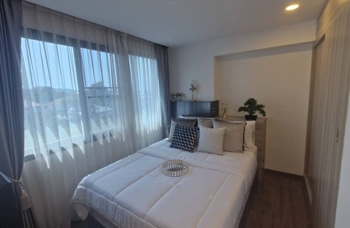Tha Thaewawong Hotel | Stasia Residences Sriracha