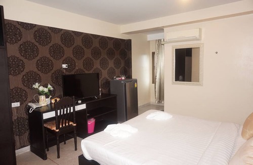 Surin Hotel | Metro Residence