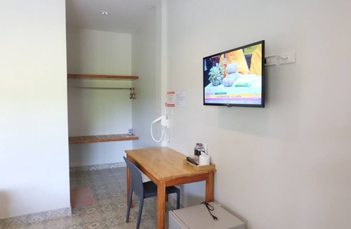Ban Tai Hostel | Warm Well Hostel Kanchanaburi