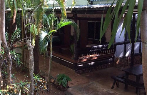 Tha Sao House | Sam's Jungle Guesthouse