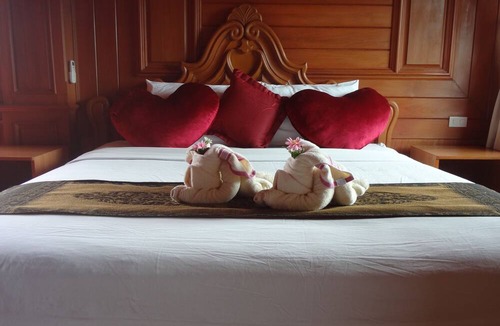 Chong Kham Hotel | Ngamta Hotel