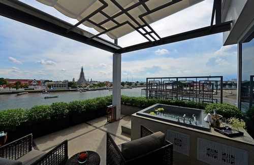 Phra Borom Maha Ratchawang Hotel | Riva Arun Bangkok