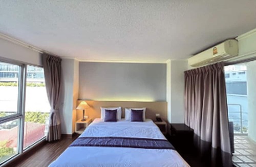Yan Nawa Hotel | Collection O The Step Sathorn