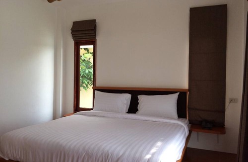 Chum Het Hotel | Lemon Resort