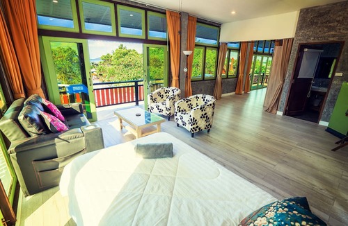 Ko Lanta Old Town House | Tonmai Suites
