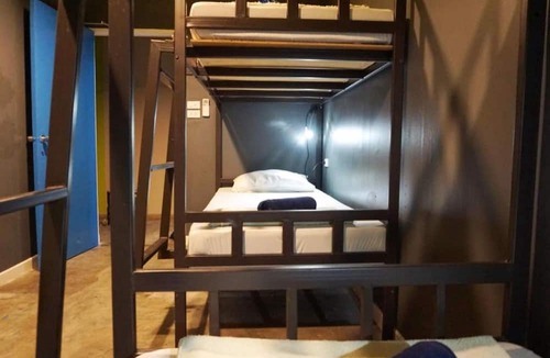 Ban Thum Hotel | B&B House & Hostel