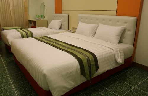 Hua Mak Hotel | Lucky Green View