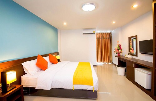 Nong Khon Kwang Hotel | The Room
