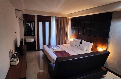 Ladprao Hotel | Collection O The Bangkok Cha Cha Suite