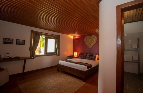 Krong Kaeb Hotel | Tara Lodge