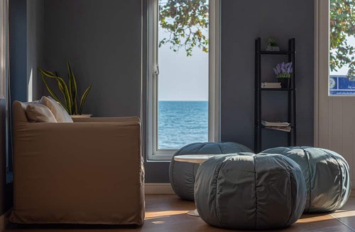 Sanamchai Hotel | Peggy's Cove Resort