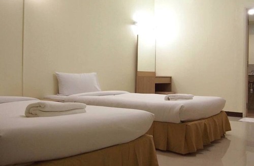 Nai Mueang Hotel | Living Apartment