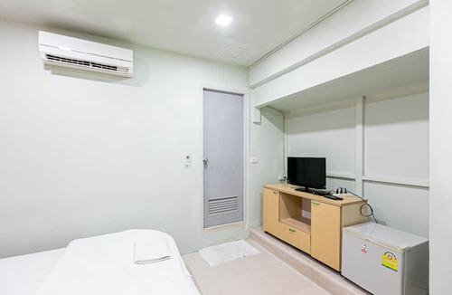 Embassy District House | 33 SALADAENG