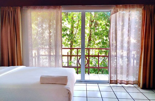 Prasat Hotel | Thongpaeka Hotel