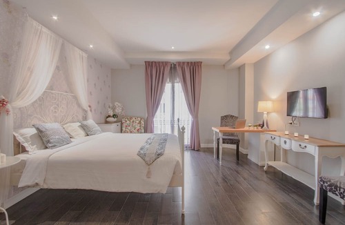 Bang Lamphu Lang Hotel | The Star of Sathorn