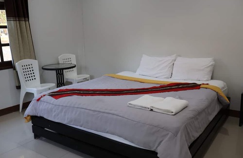 Wang Saphung Hotel | Suan Lamyai Resort