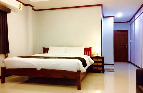 Sukhothai House | EZ House & Cafe