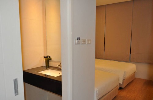 Bangkok Central Business District Hostel | Rezt Bangkok - Hostel