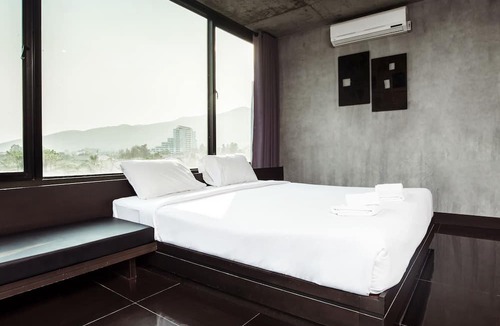 Chang Phueak Hotel | B2 Black Business & Budget Hotel