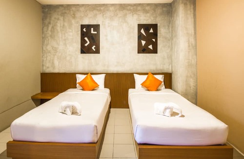 Chang Phueak Hotel | B2 Santitham (Wat Jed Yod) Boutique & Budget Hotel
