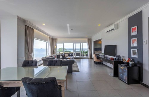 Sihanoukville City Centre Hotel | Queenco Entertainment Resort