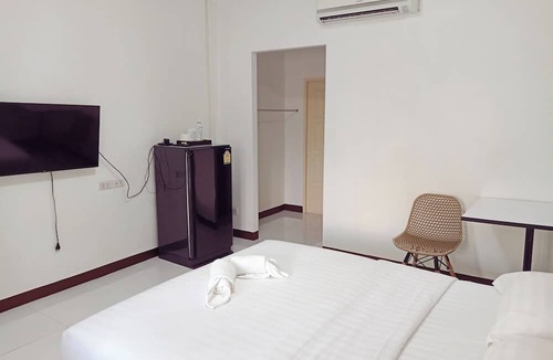 Ban Du Hotel | Goldenville