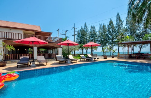 Pak Nam Pran Hotel | Palm Beach Resort