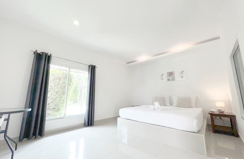 Tha Yang Hotel | On Green Resort